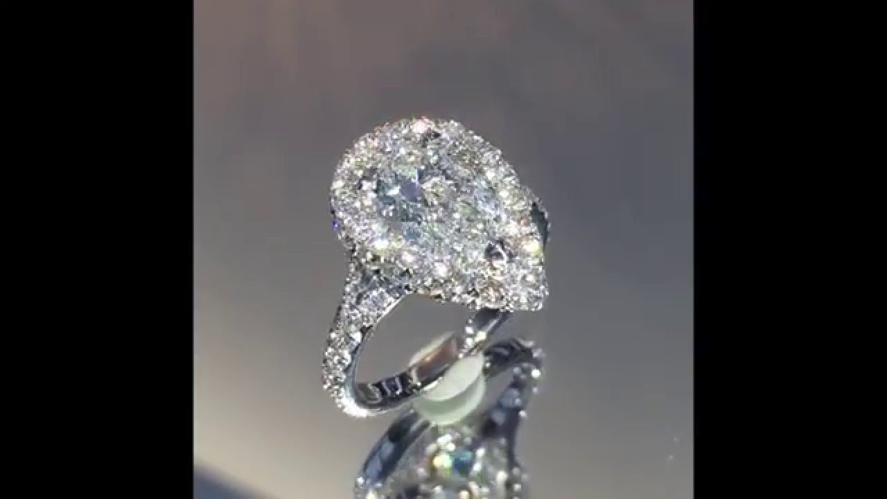 2 Carat Diamond Rings
 2 Carat Pear Diamond Halo Engagement Ring RS 204