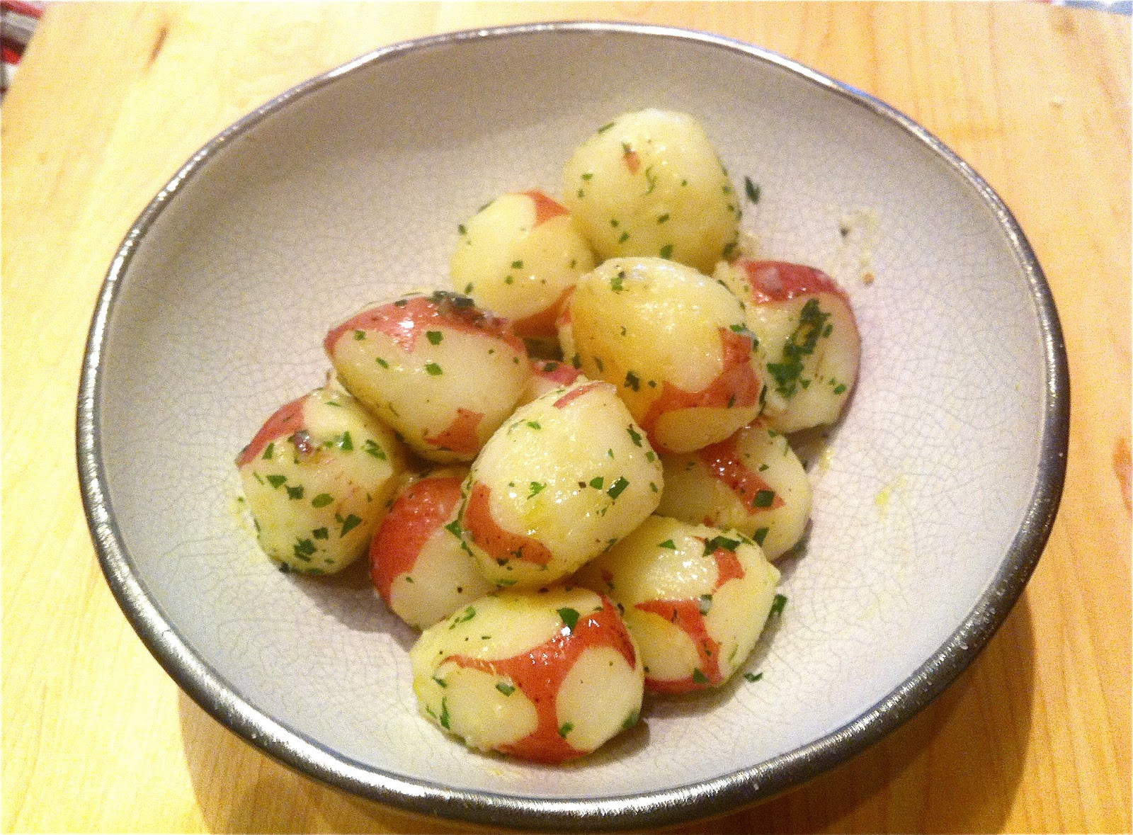 Boiled Baby Red Potato Recipes
 Buttery Boiled Baby Red Potatoes with Herbs