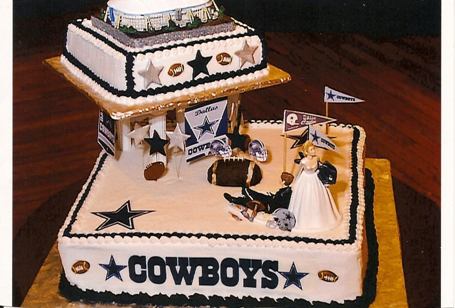 Dallas Cowboys Wedding Cake
 Dallas Cowboys Grooms Cake CakeCentral