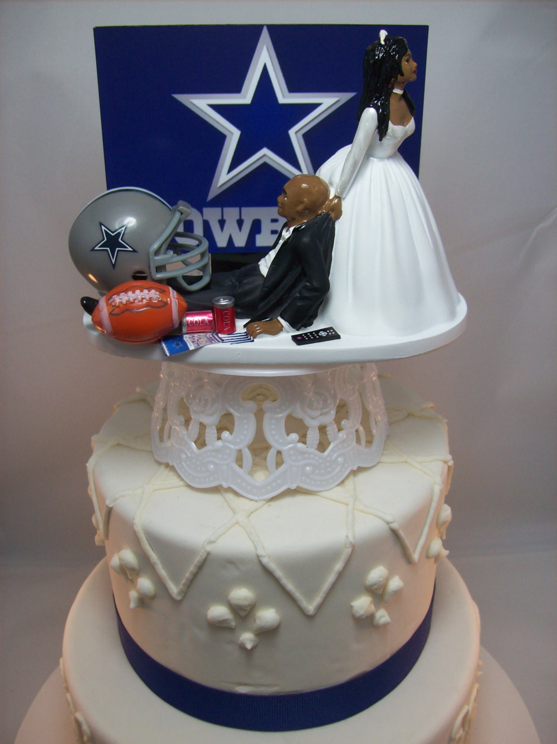 Dallas Cowboys Wedding Cake
 DALLAS COWBOYS Football Bride and Groom African American