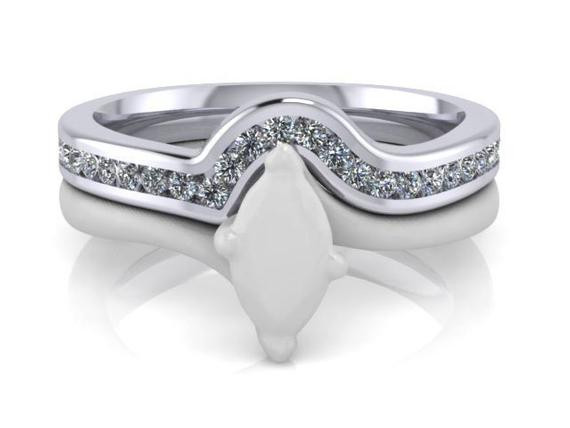 Design Your Own Wedding Rings
 Create your own 18ct Gold Diamond Wedding Ring Shaped to fit