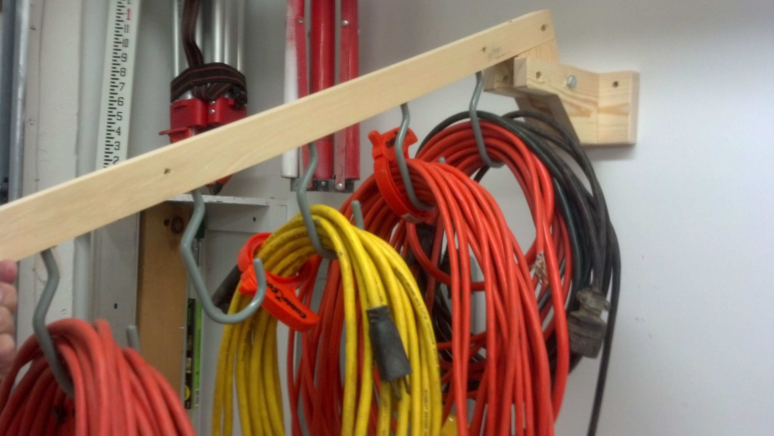 DIY Extension Cord Organizer
 Extension Cord Part 2 By lifting the end it allows you