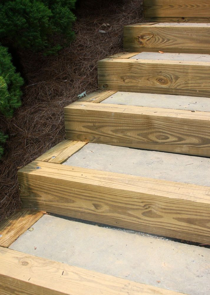 DIY Outdoor Steps
 DIY Outdoor Staircase