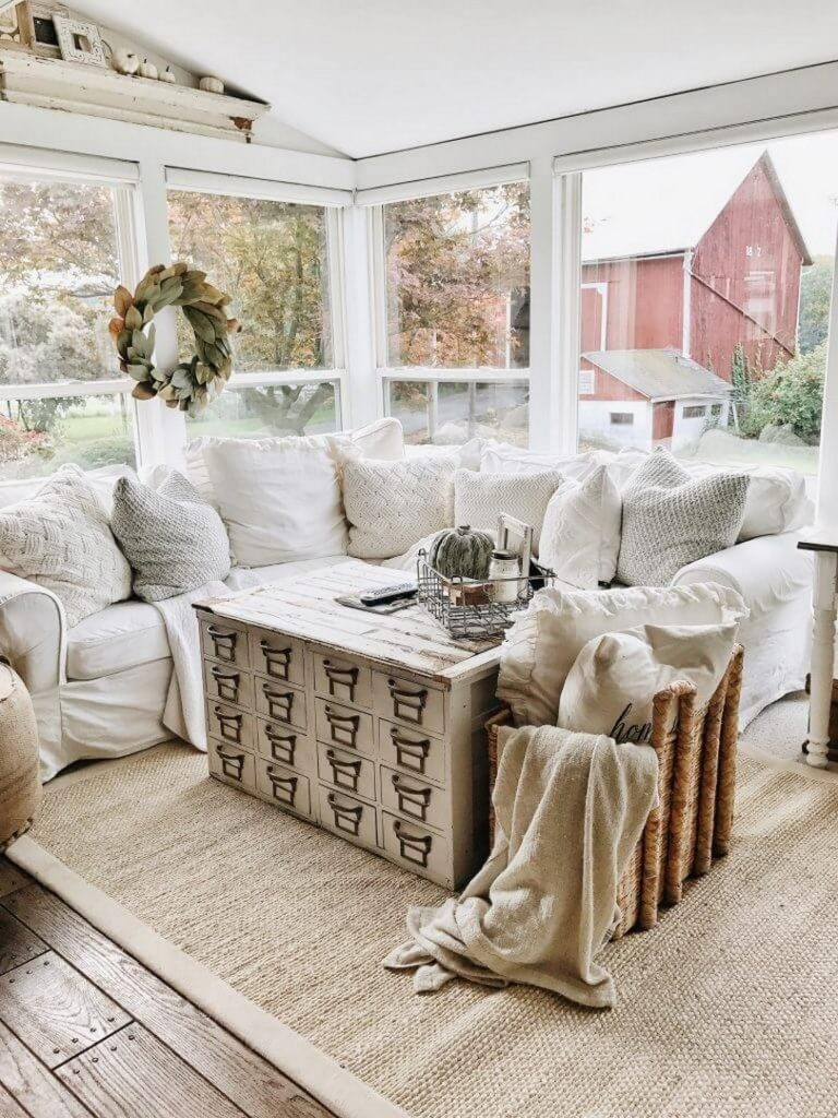 Farmhouse Living Room
 27 Farmhouse Living Room Decorating Ideas That You Should Try