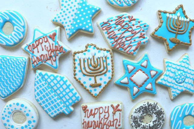 Hanukkah Sugar Cookies
 How to Decorate the Ultimate Hanukkah Cookies
