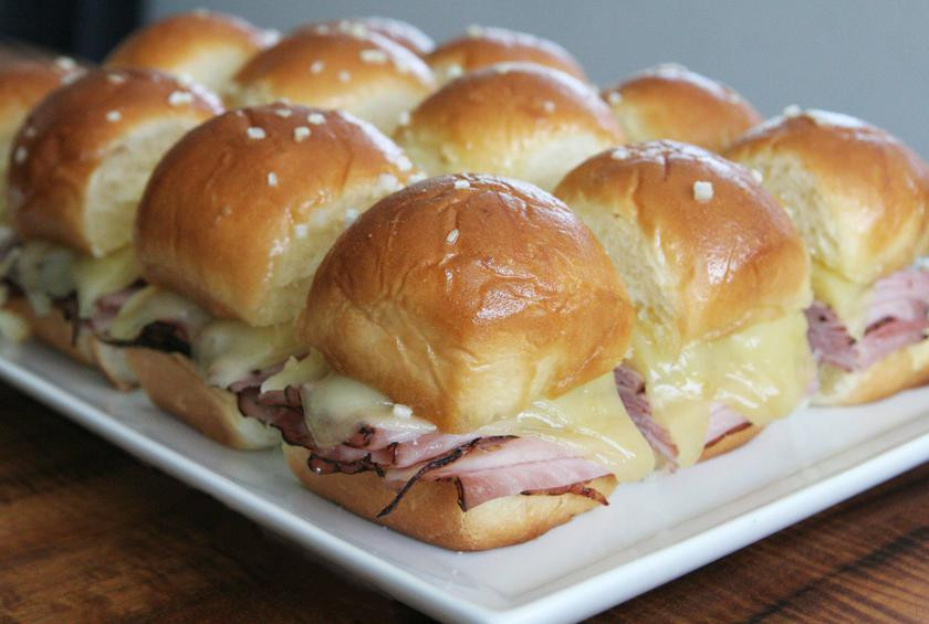 Hawaiian Roll Ham Sandwiches
 Mini Baked Ham Sandwiches Recipe by King’s Hawaiian