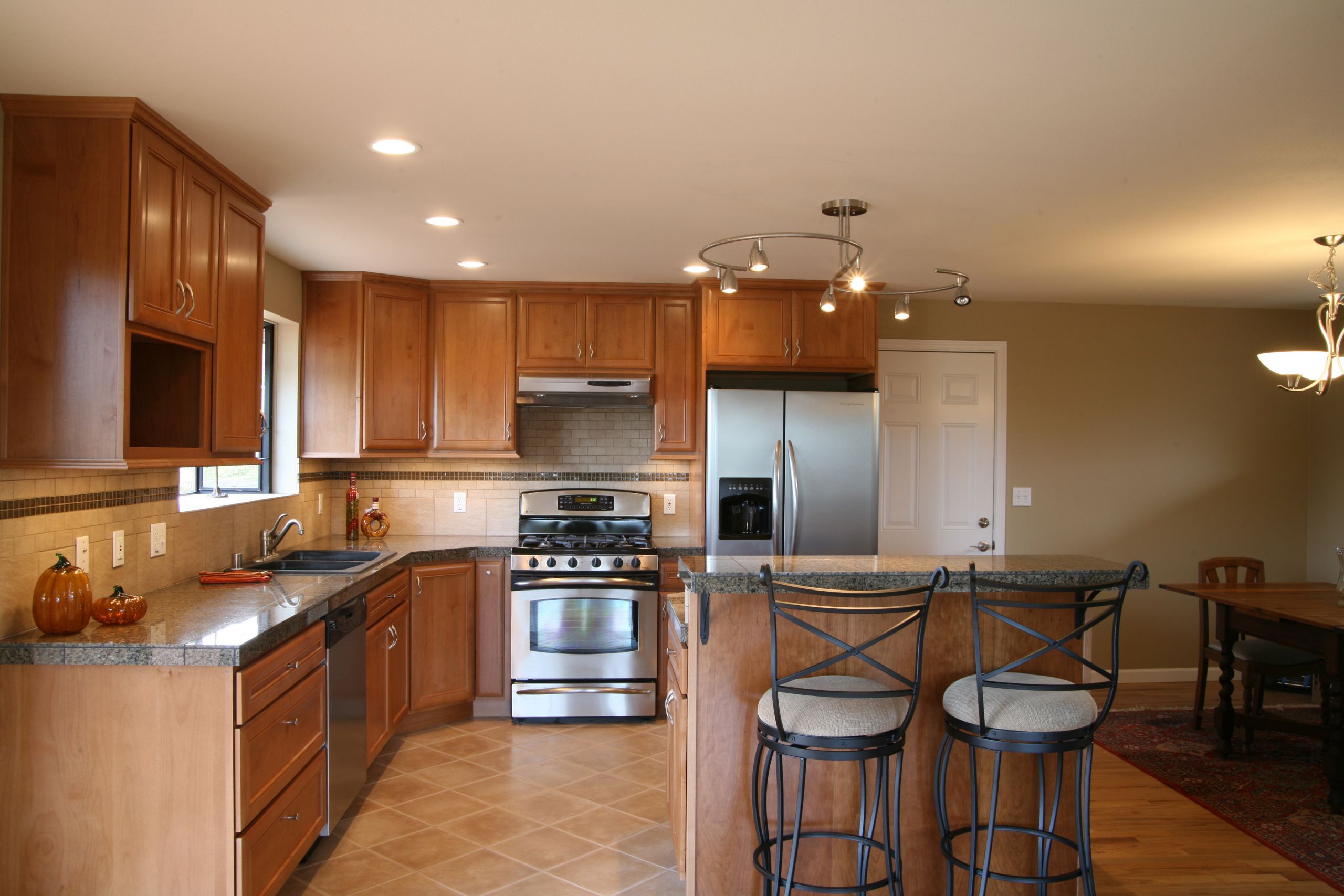 Kitchen Cabinet Remodeling
 Add value to your home with Upscale Kitchen Remodeling