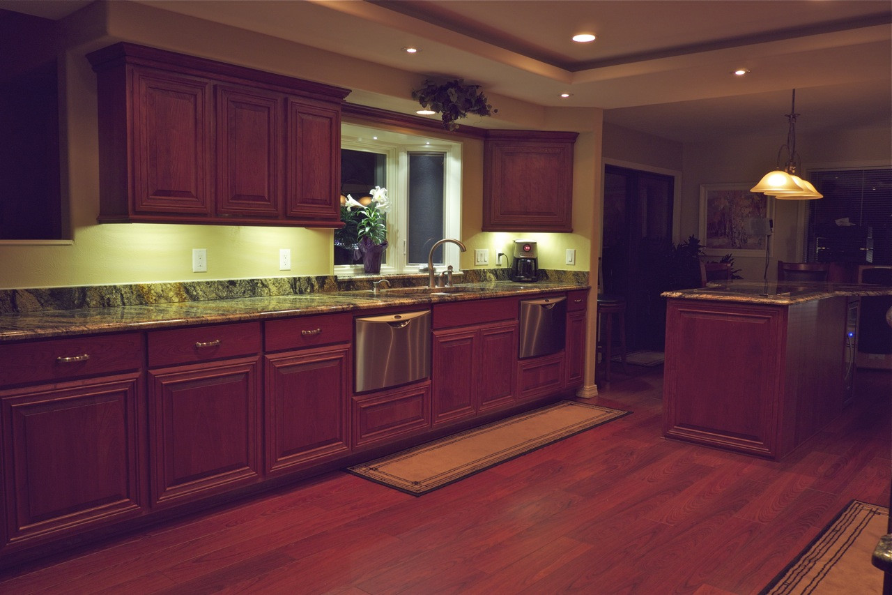 Kitchen Light Led
 DEKOR™ Solves Under Cabinet Lighting Dilemma With New LED