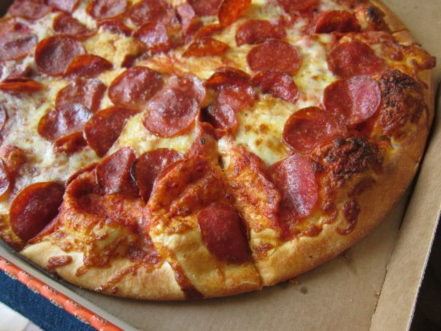 Little Caesars Pepperoni Pizza
 Review Little Caesars ExtraMostBestest Pizza