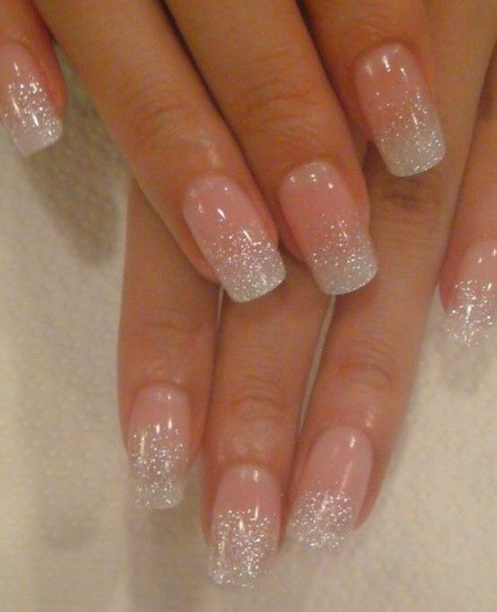 Nail Art For Wedding Day
 Lichtroze glitter nagels Wedding nails