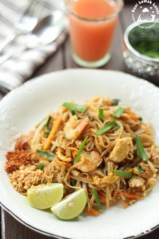 Pad Thai Fried Rice
 Nasi Lemak Lover Pad Thai Thai style fried rice noodles
