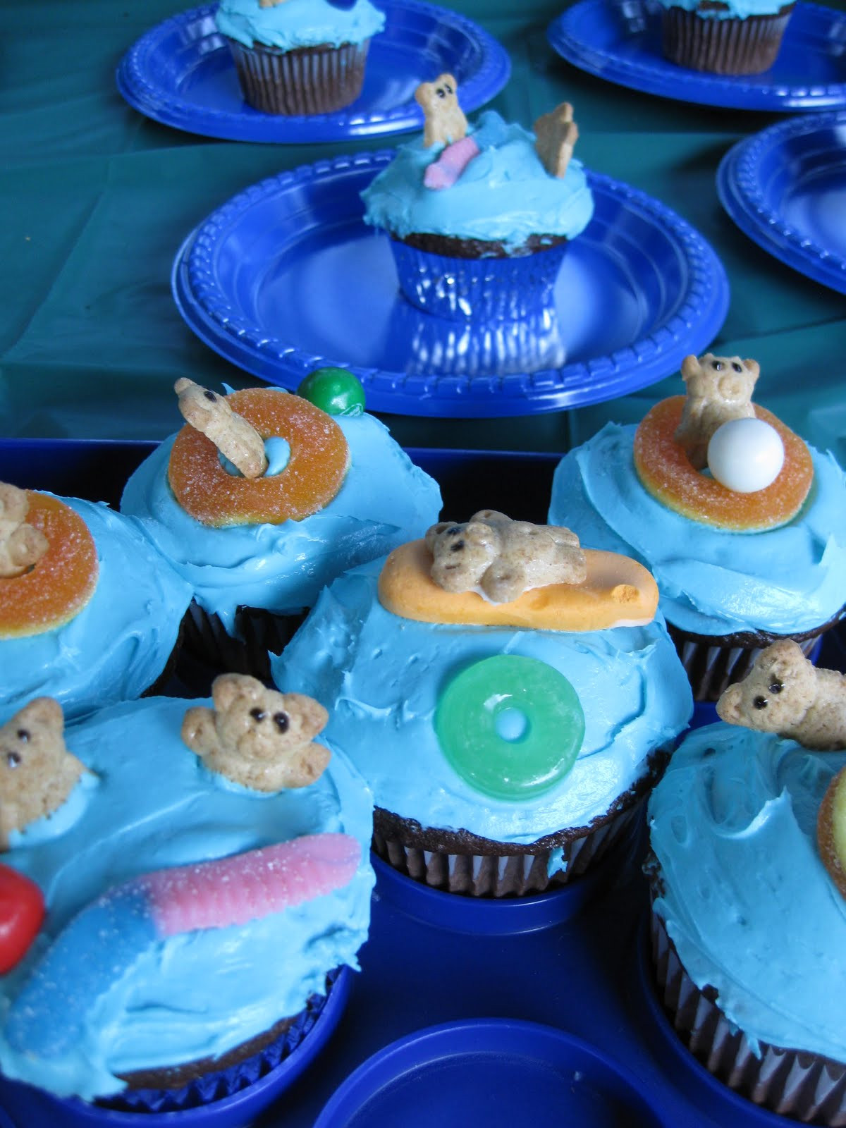 Pool Party Cupcake Ideas
 perfectly perfect pool party cupcakes teach mama
