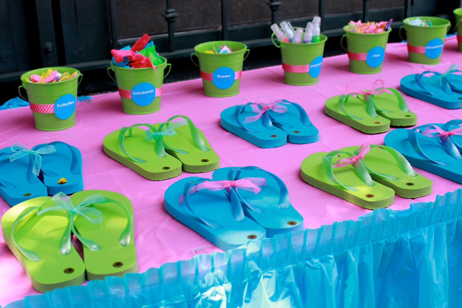 Pool Party Ideas For Teenagers
 Tween & Teen Party Ideas Surf s Up & Bollywood Design