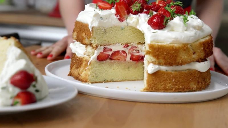 Quick Easy Strawberry Shortcake
 Watch How to Make a Quick and Easy Strawberry Shortcake