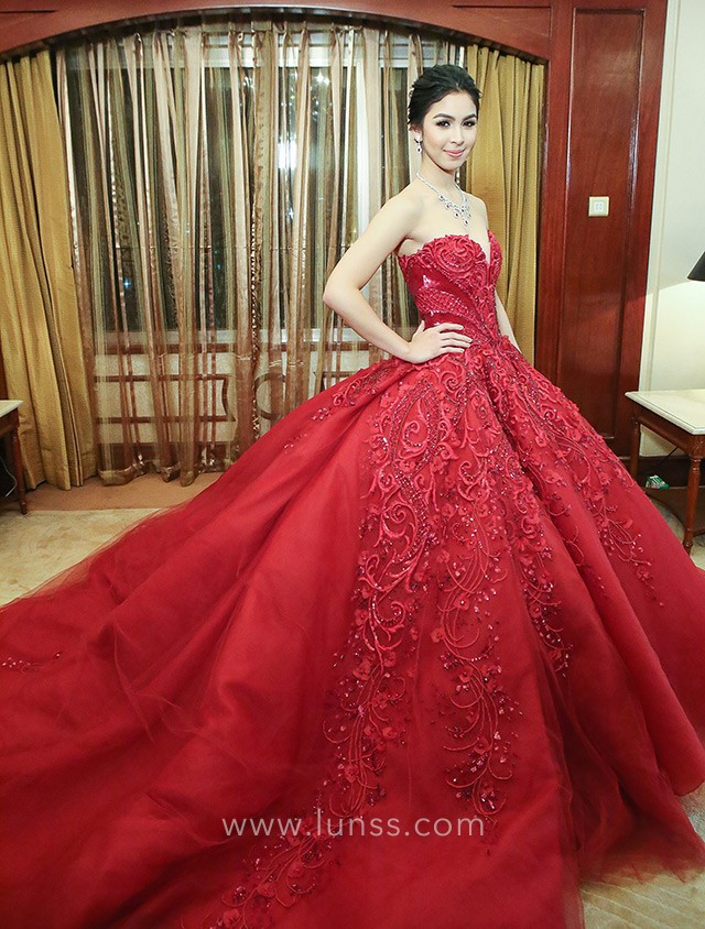Red Ball Gown Wedding Dresses
 Strapless Sweetheart Princess Red Lace Embroidered Ball