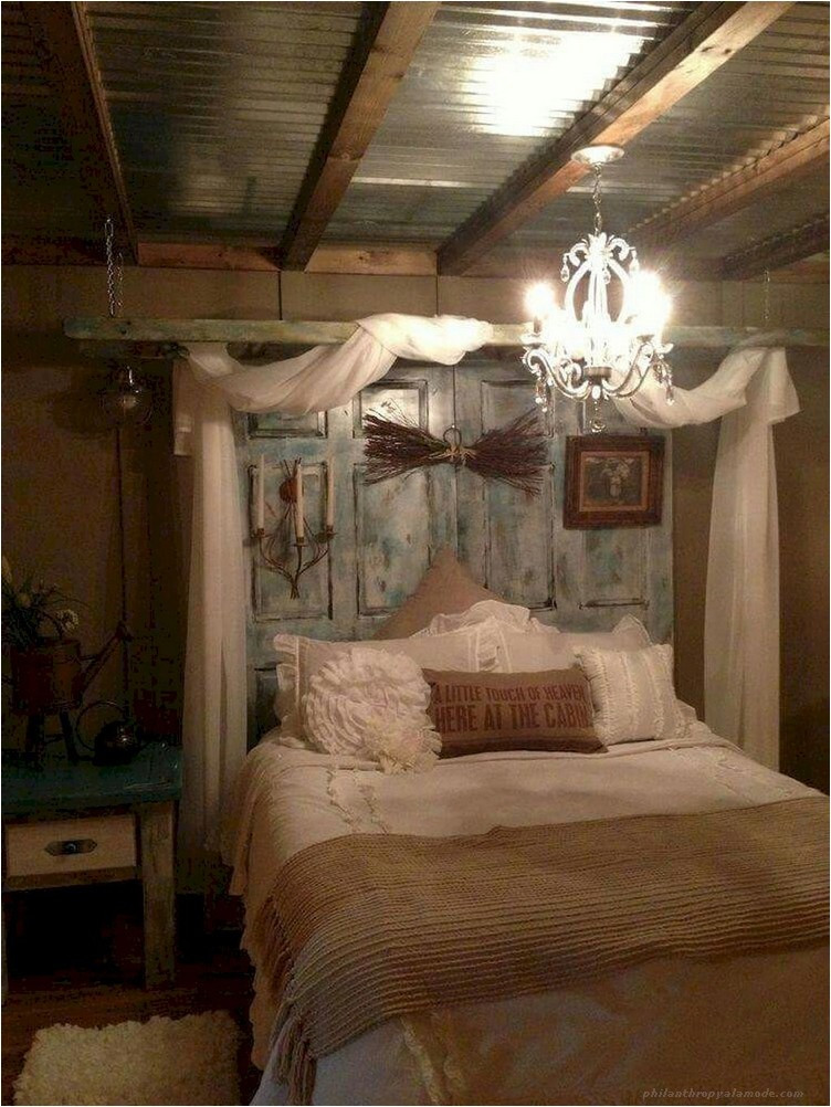 Rustic Themed Bedroom
 60 Rustic Farmhouse Style Master Bedroom Ideas 24