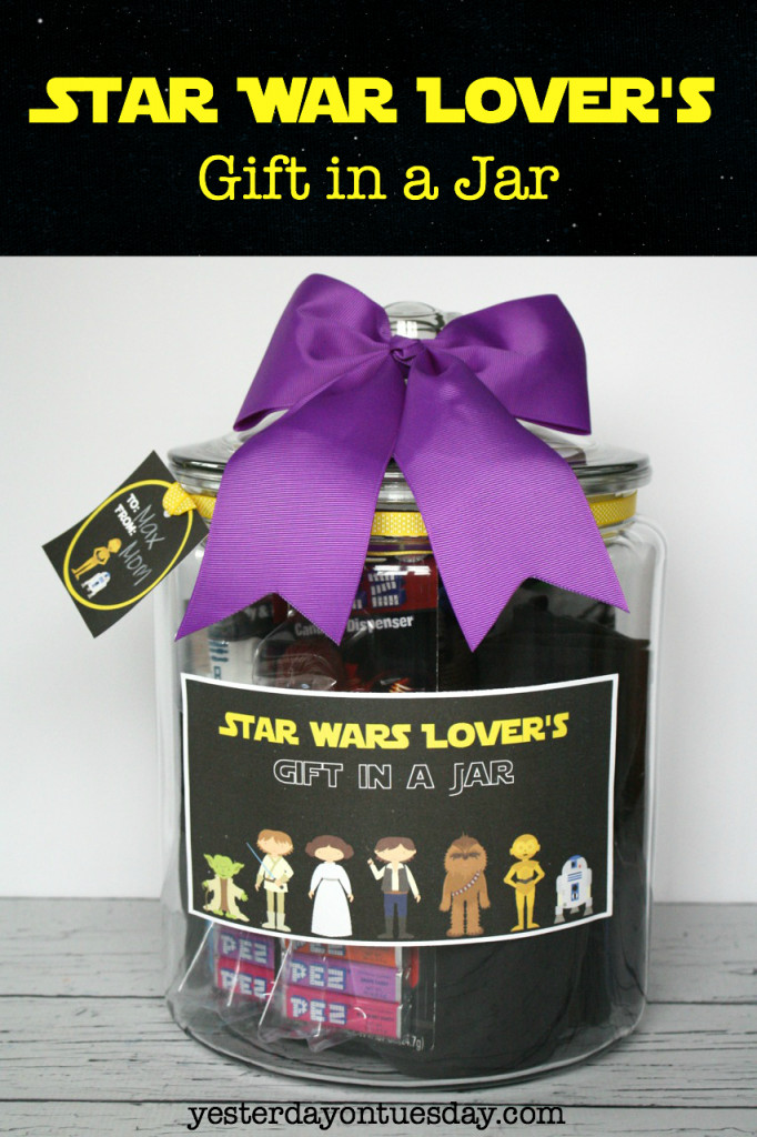 Star Wars Gift Basket Ideas
 Star Wars Lover’s Gift in a Jar Mason Jar Crafts