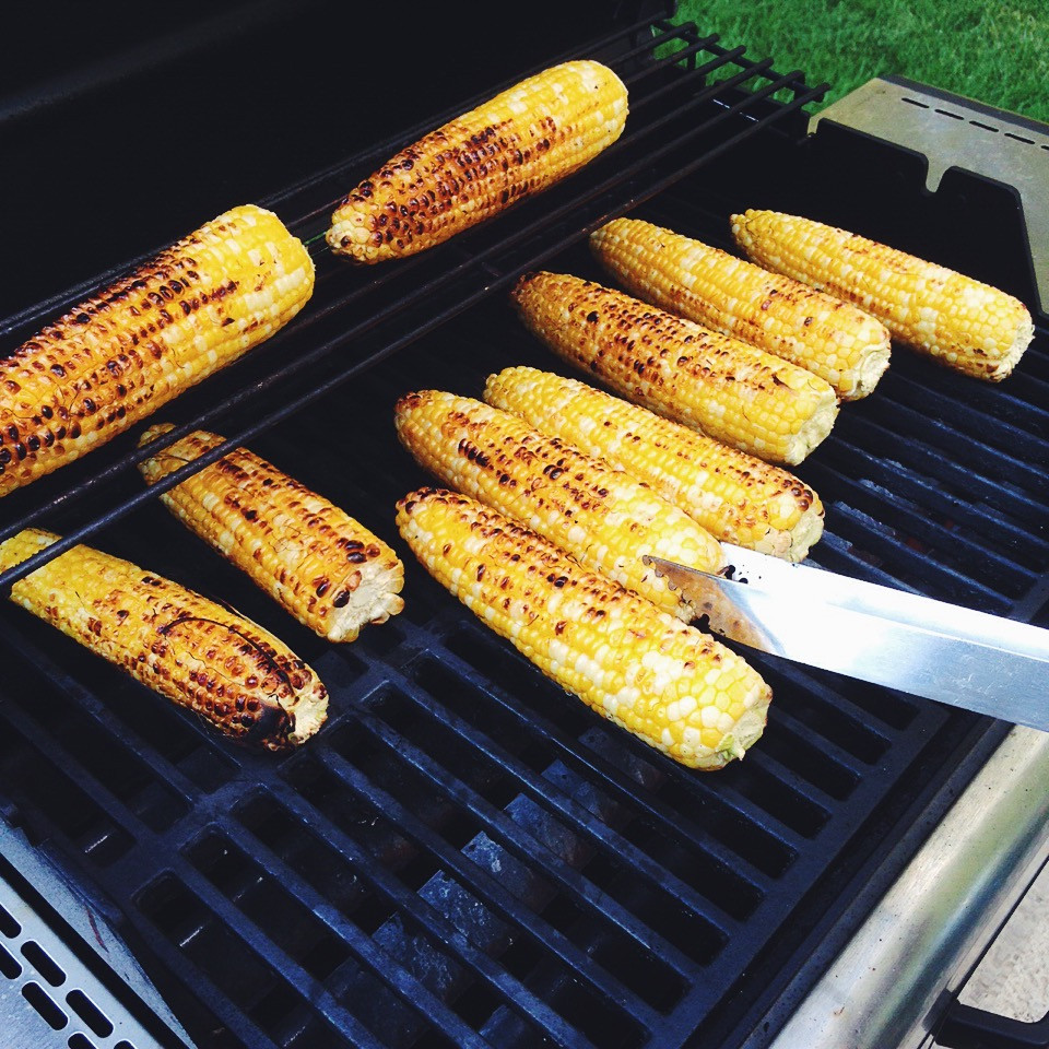 Sweet Corn On The Grill
 Spicy Grilled Street Corn Salad and Sweet Friends