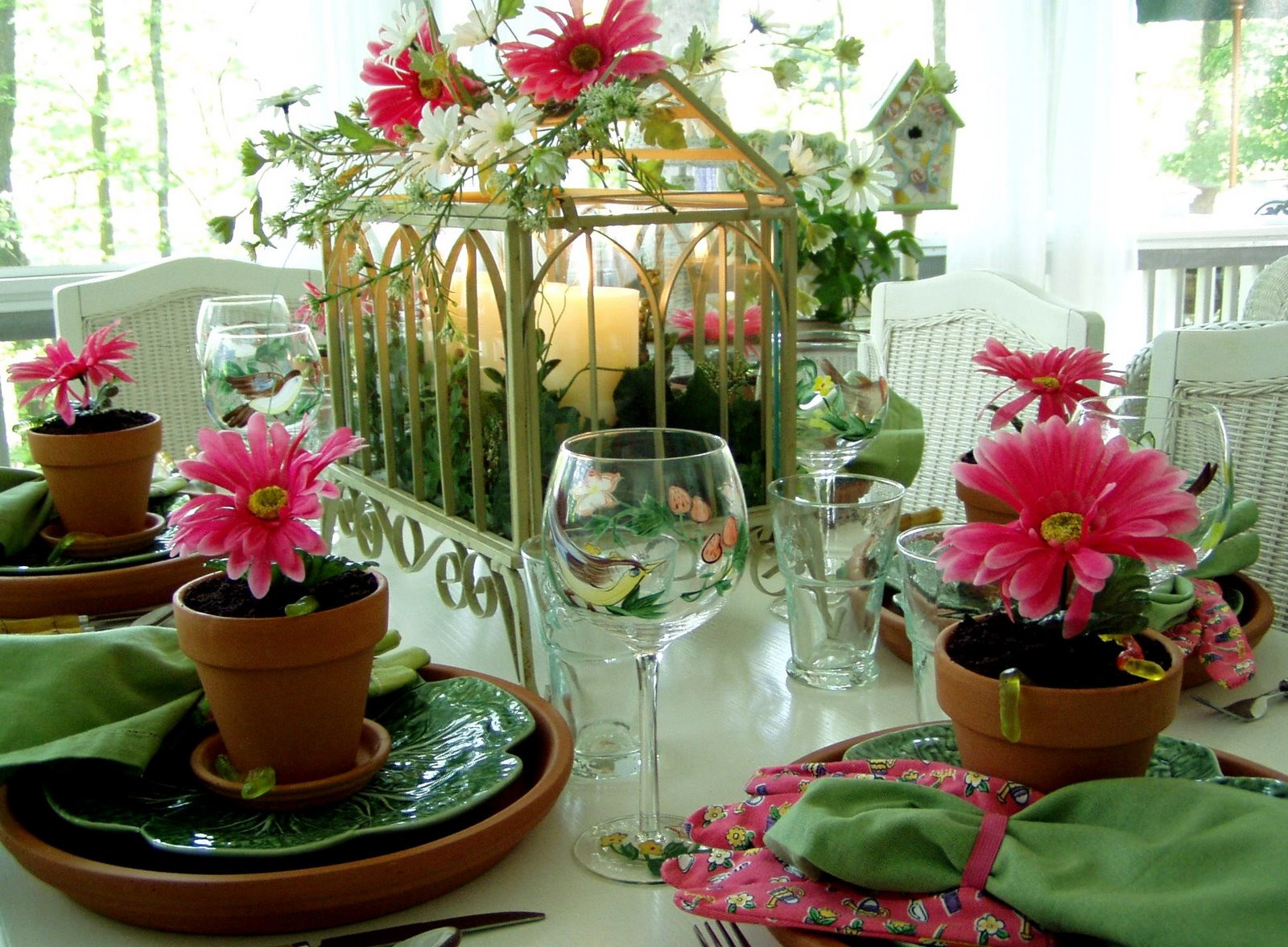 Tea Party Table Setting Ideas
 A Garden Party Table Setting TablesScape