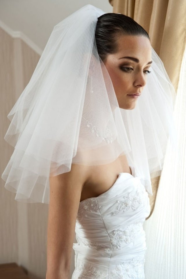 Veils For Short Wedding Dresses
 Eight Bridal Fashion Rules to be Broken on Your Wedding Day