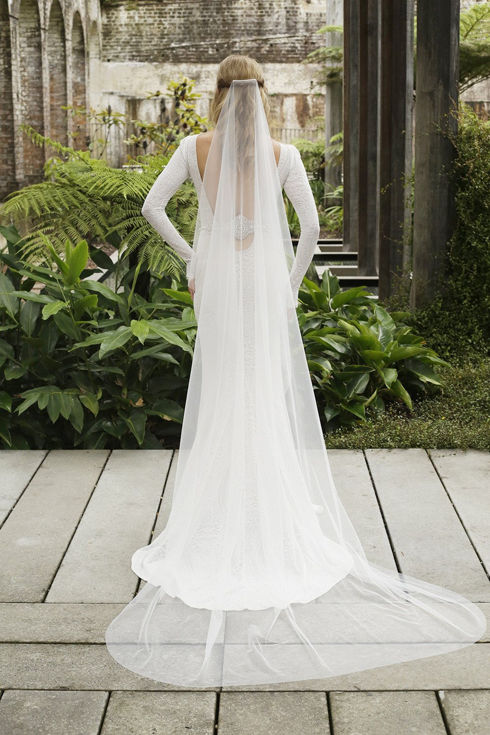 1 Tier Wedding Veil
 e Tier Plain Wedding Veil White and Ivory Soft Long