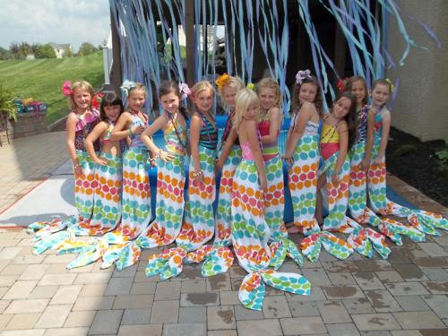 10 Year Old Pool Party Ideas
 Too Stinkin Cute Mermaid Tails