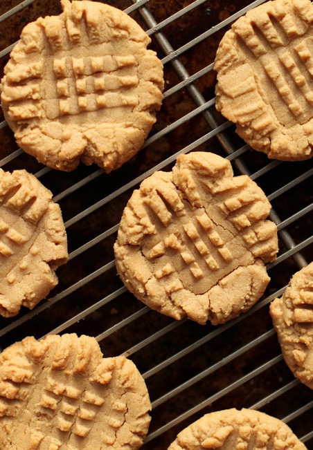2 Ingredient Peanut Butter Cookies No Egg
 Stranger In Moscow ONLY 4 ingre nt peanut butter