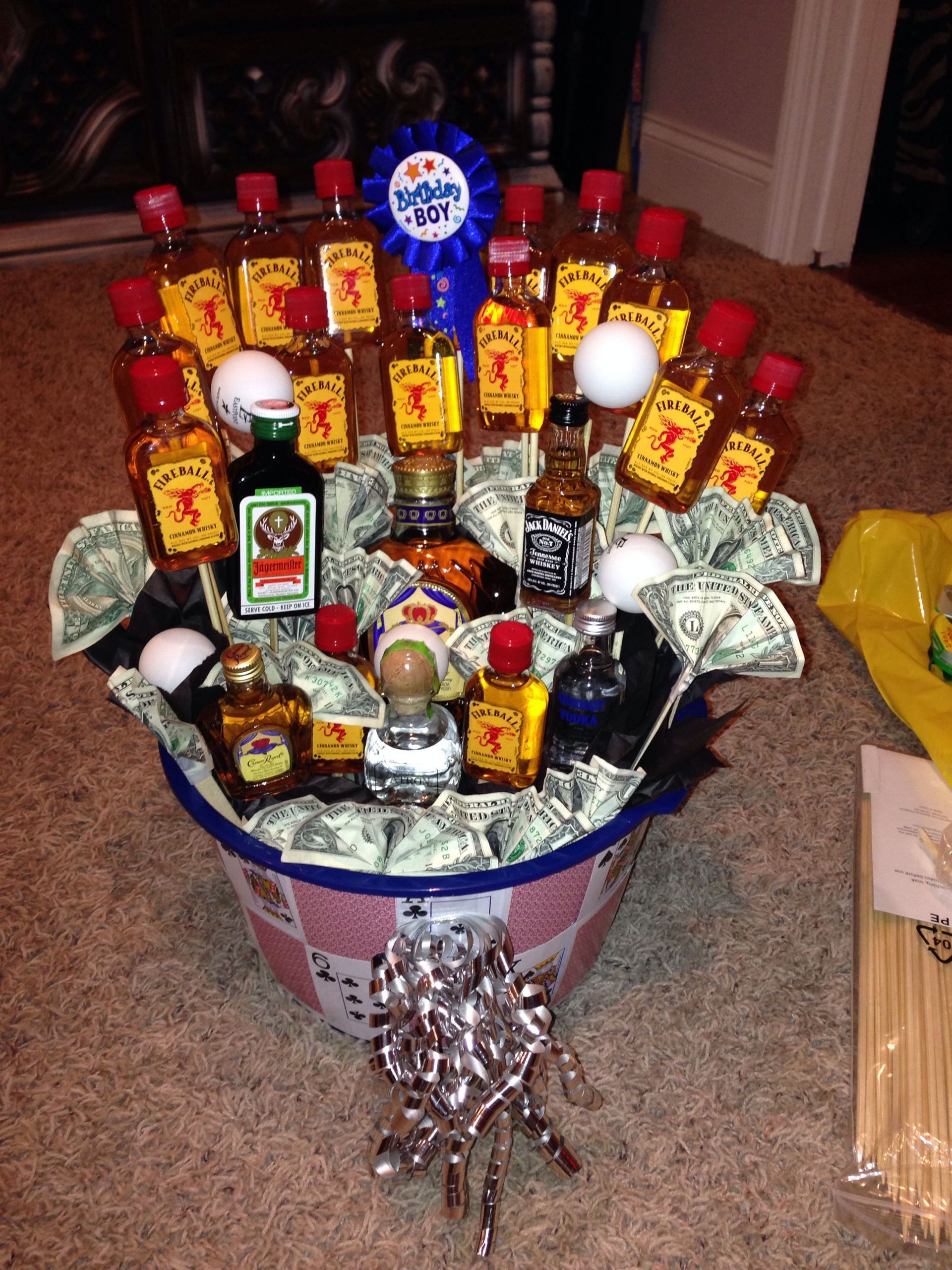 21St Birthday Gift Ideas For Guys
 21st birthday basket for boyfriend
