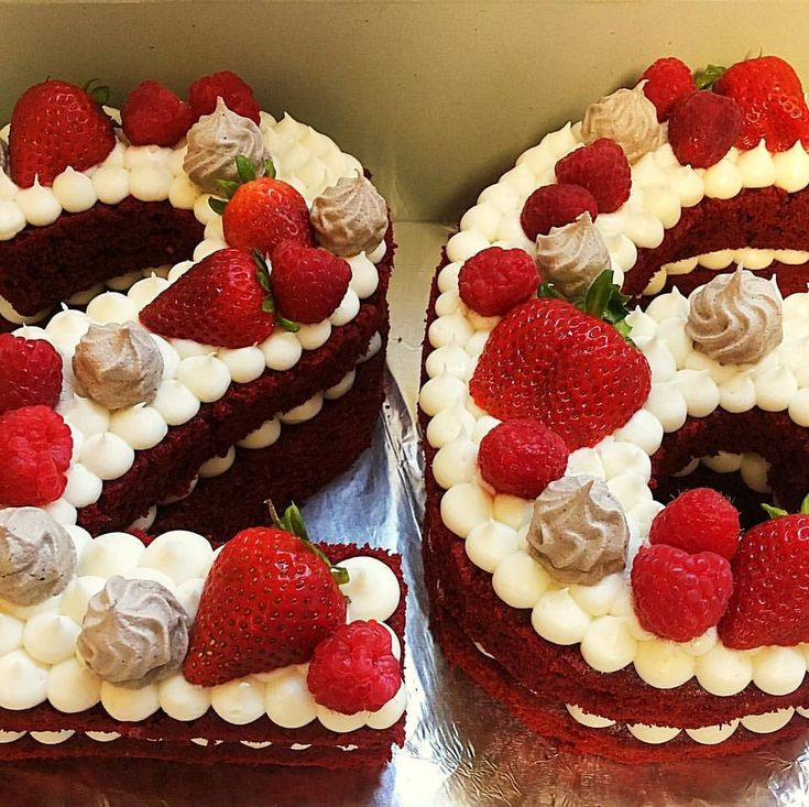 26th Birthday Party Ideas
 Lovely red velvet cake for a 26th birthday celebration