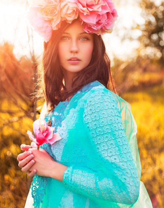 60'S Flower Child Fashion
 This is How Roses enhance Fashion graphy