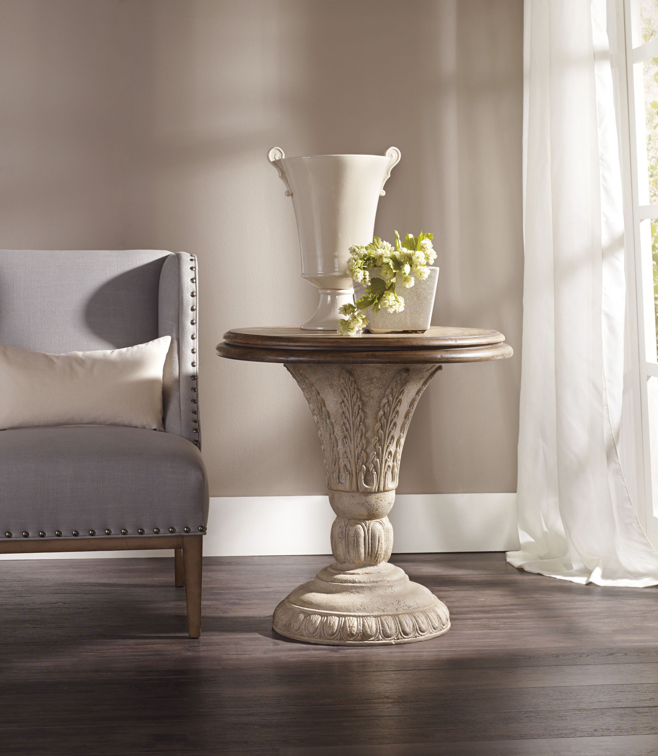 Accent Living Room Tables
 Solana Round Accent Table 5391