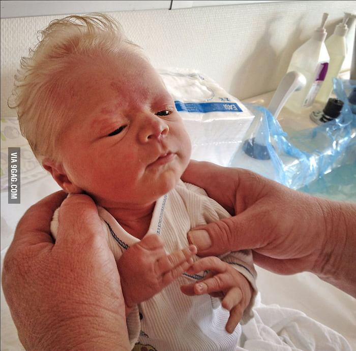 Baby Born With Red Hair Will It Change
 Newborn baby with a pretty fabulous hair 9GAG
