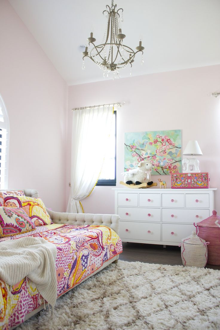 Baby Girl Bedroom Decorating Ideas
 20 Whimsical Toddler Bedrooms for Little Girls