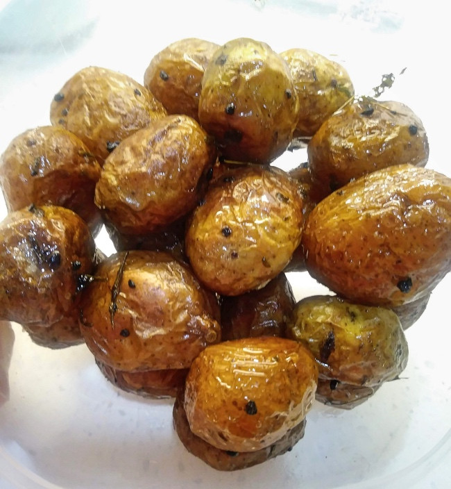 Baby Potatoes Recipes Stove Top
 Oven Roasted Baby Potatoes Love of Food Magazine