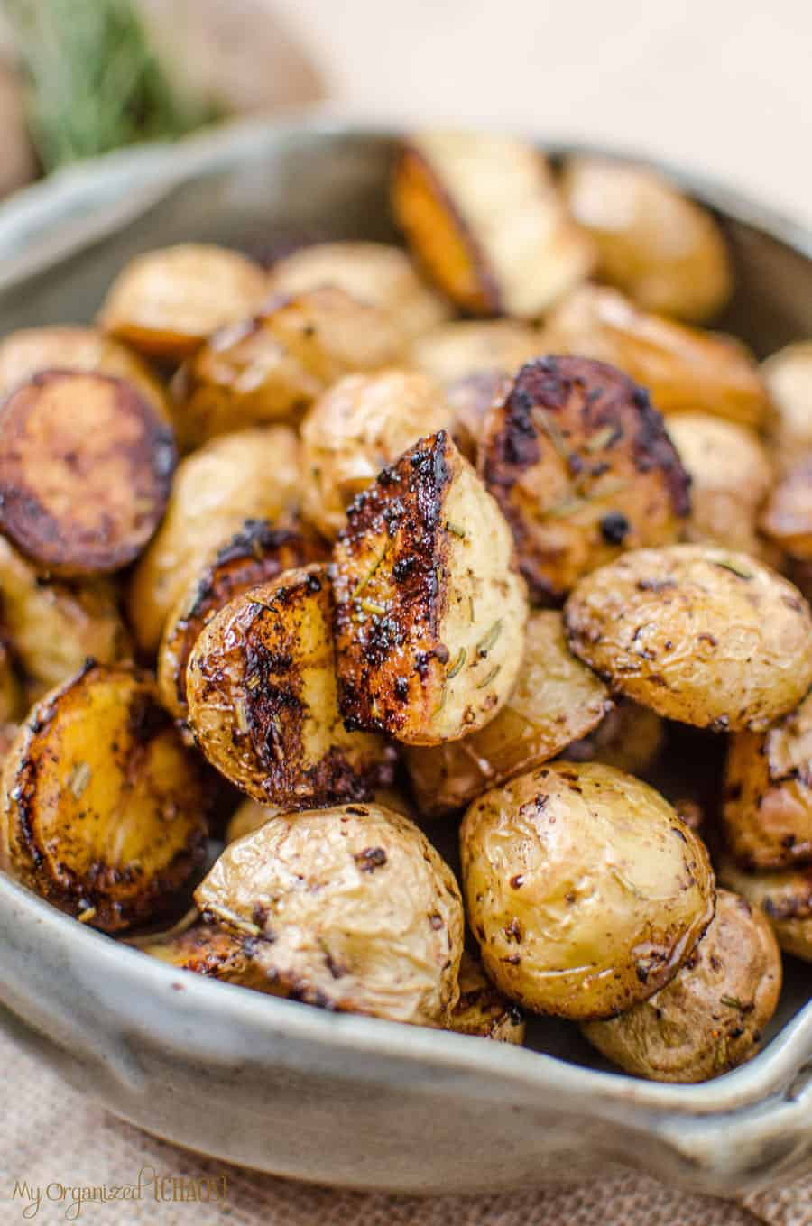 Baby Potatoes Recipes Stove Top
 Crispy Oven Rosemary Balsamic Potatoes Recipe