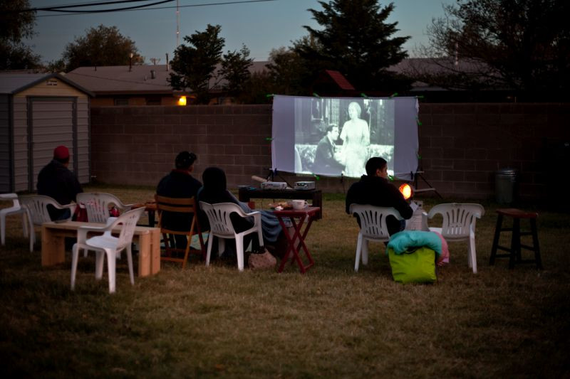 Backyard Movie Party Ideas
 Ideas Will Make Your Housewarming Party The Hit of the