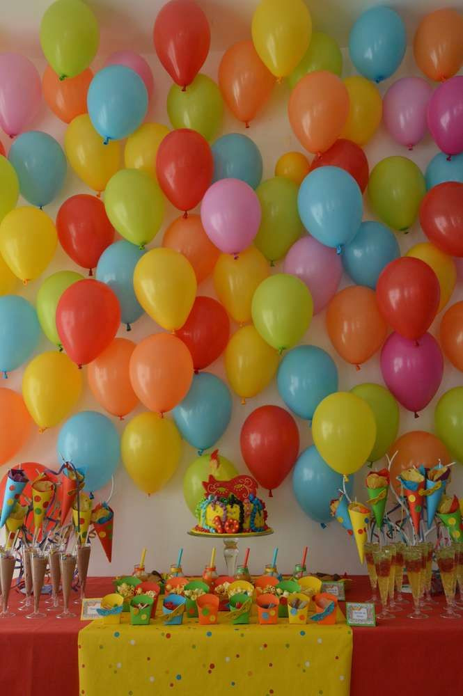 Balloon Decoration Ideas For Birthday Party
 Rainbow carnivale birthday party balloon backdrop See