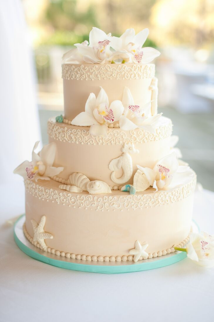 Beach Theme Wedding
 Beach Themed Wedding Cake with Seashells and Seahorses