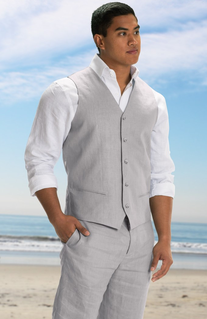 Beach Wedding Attire For Men
 Here s What The Groom Wears For A Beach Wedding