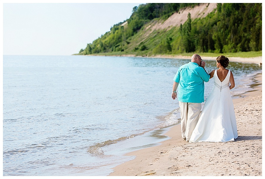 Beach Weddings In Michigan
 Frankfort MI Beach Wedding