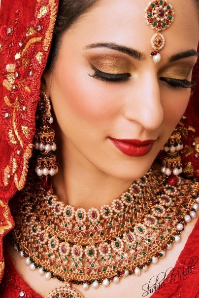 Beautiful Bridal Makeup Pictures
 Pakistani Bridal Makup 2011 12