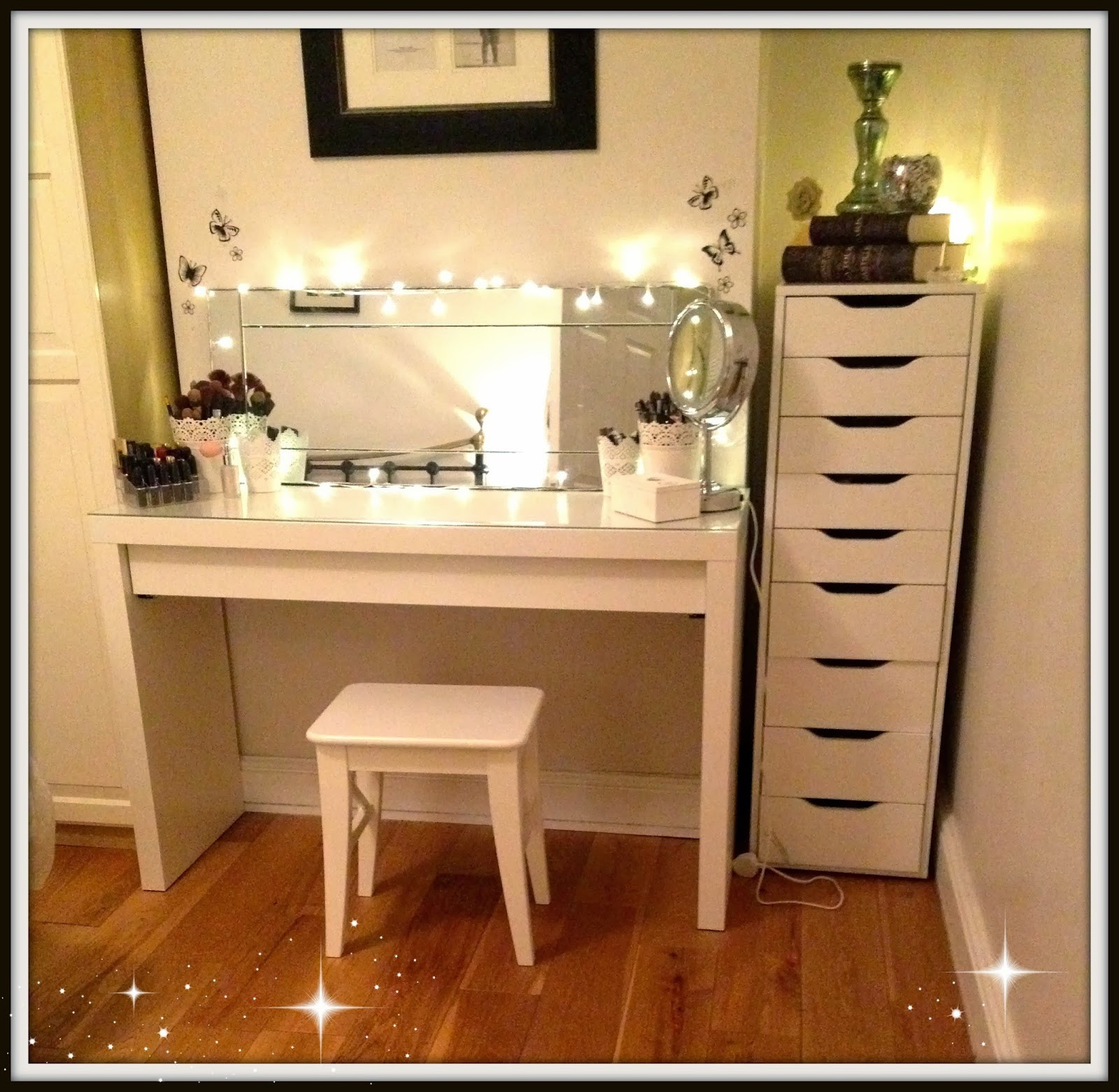 Bedroom Makeup Vanity With Lights
 Tips Exciting Vanity Desk With Lights To Relax During