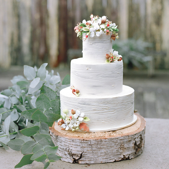 Birch Tree Wedding Cake
 Birch Tree Wedding Cakes Are the Latest Fall Trend