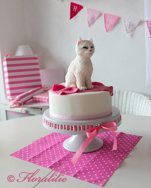 Birthday Cakes For Cats
 8 of the Cutest Cat Cakes Catster