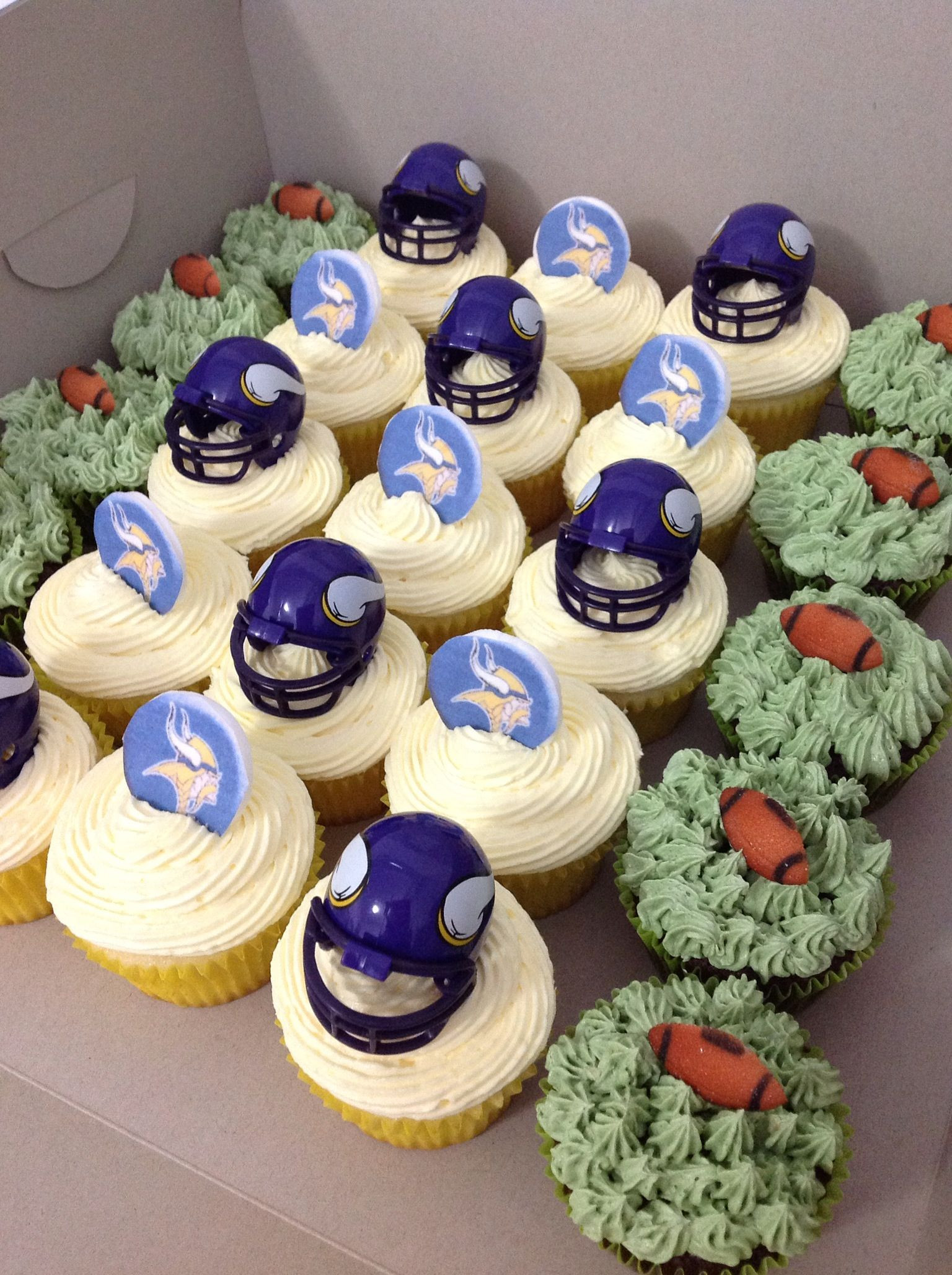 Birthday Cakes Minneapolis
 Football cupcakes Minnesota Vikings