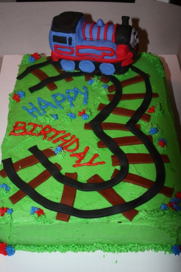 Birthday Party Ideas Three Year Old Boy
 Thomas the Train cake for a 3 year old boy birthday party