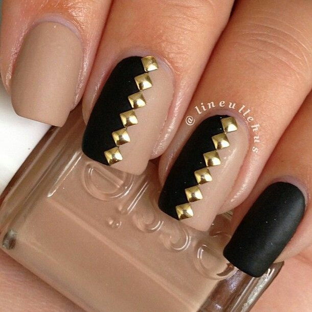 Black And Nude Nail Designs
 50 Stylish Beige Nail Art Ideas