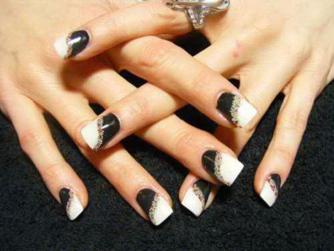 Black And White Acrylic Nail Designs
 Black and White Nails