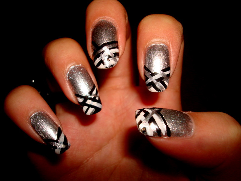 Black Silver Nail Designs
 CrystaLs NaiL DesignS SILVER with BLACK & WHITE LINES
