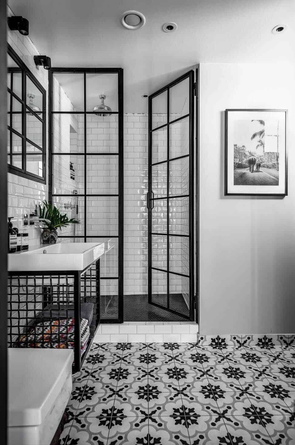 Black White Bathroom Tile
 25 Incredibly stylish black and white bathroom ideas to
